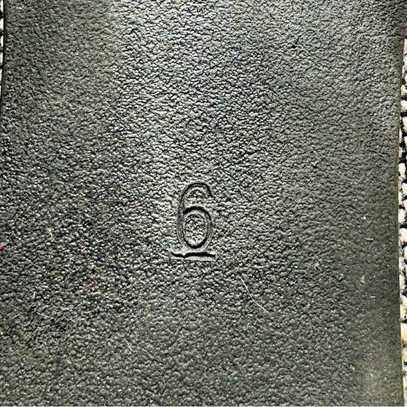 COACH AND FOUR TEXTURED FLATS - Picture 5 of 5